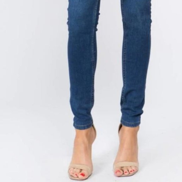 MEDIUM BLUE WASH SKINNY JEANS - Picture 3 of 4